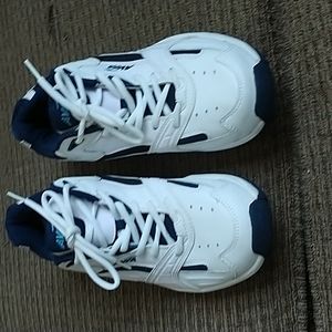 Avia shoes